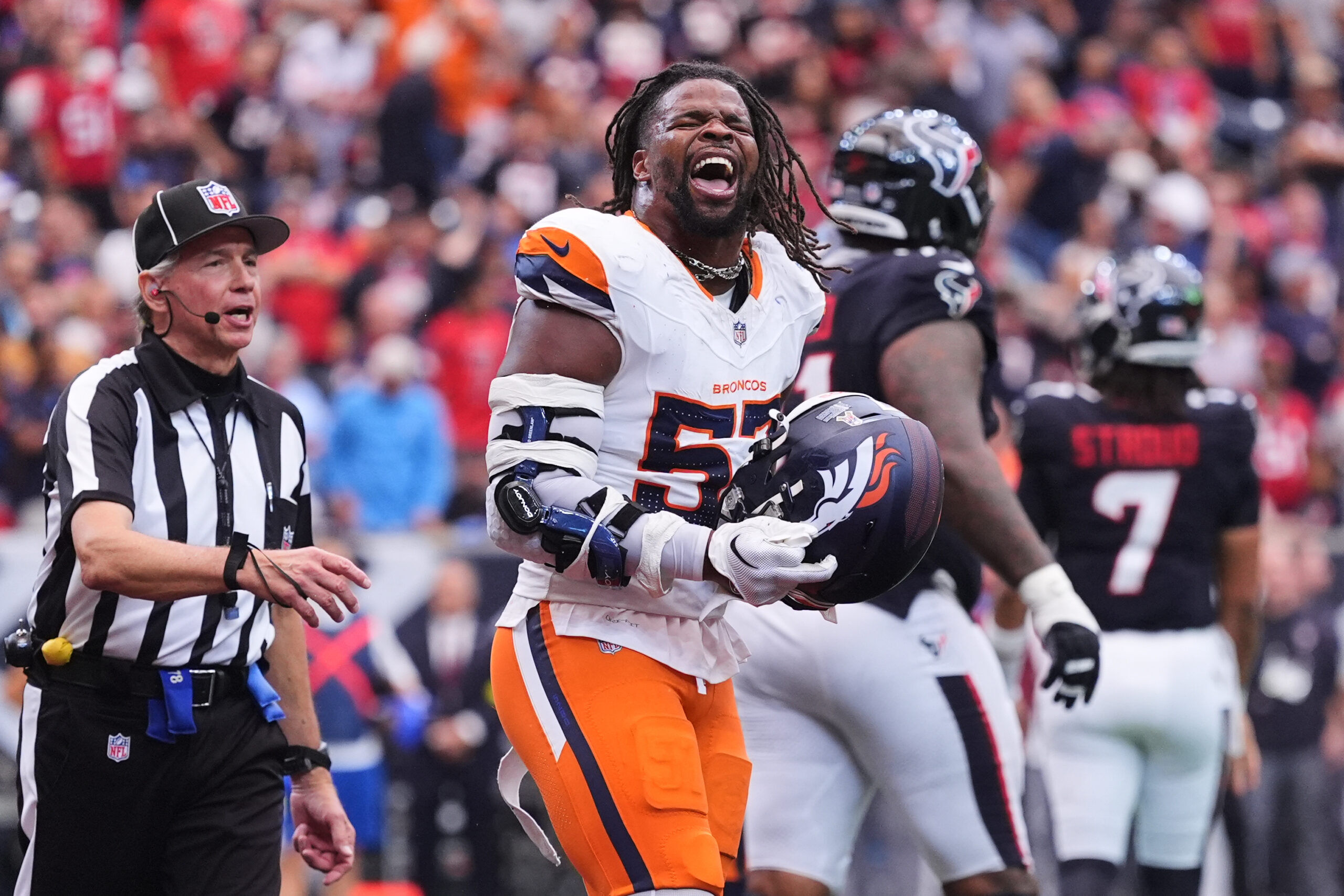 Dre Greenlaw makes goal-line stand, logs first sack in return from suspension | Broncos notebook