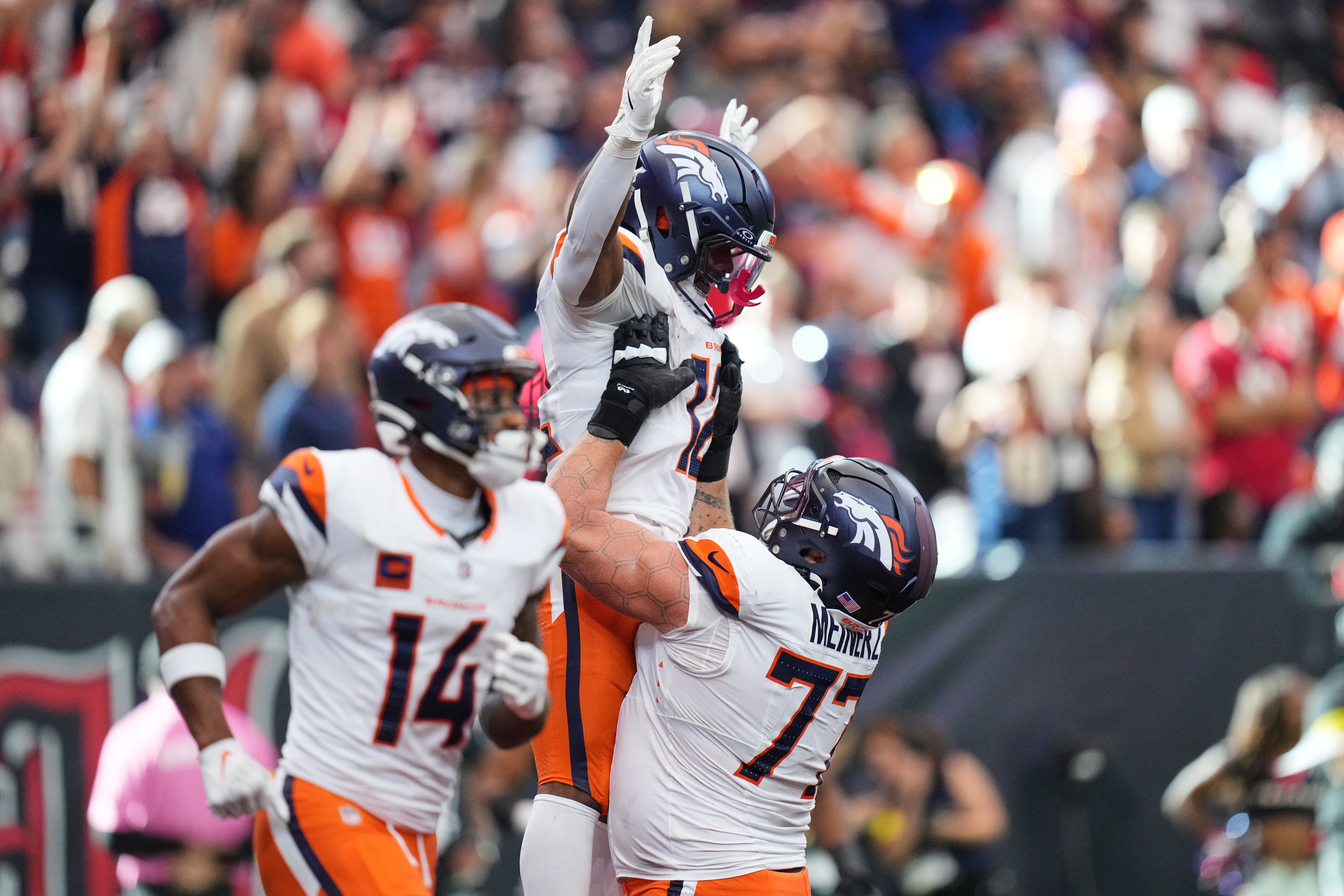 Broncos mount another 4th-quarter comeback in 18-15 win over Texans