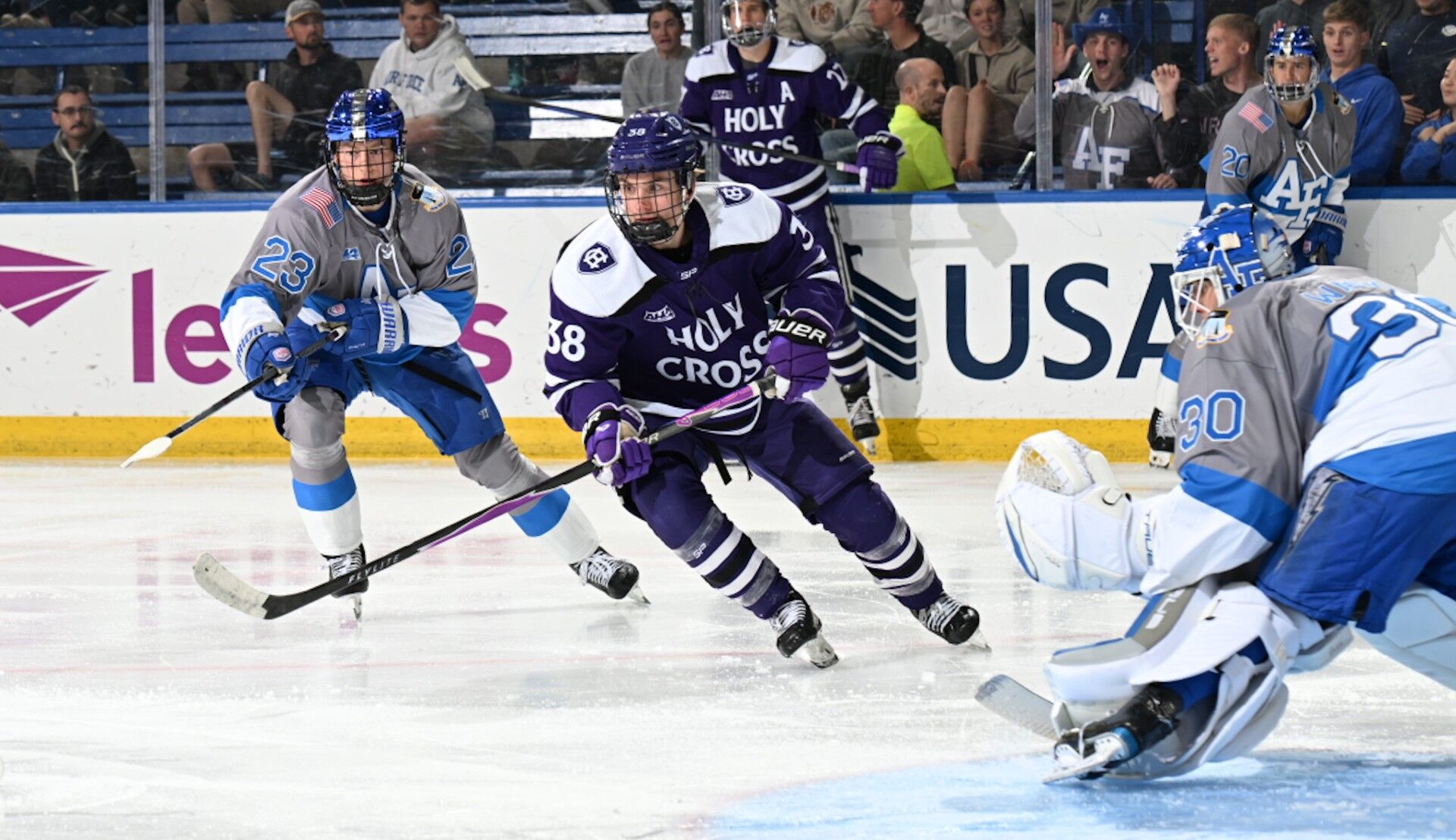 Air Force hockey looks to stay hot on the road, challenges Canisius after Thanksgiving holiday