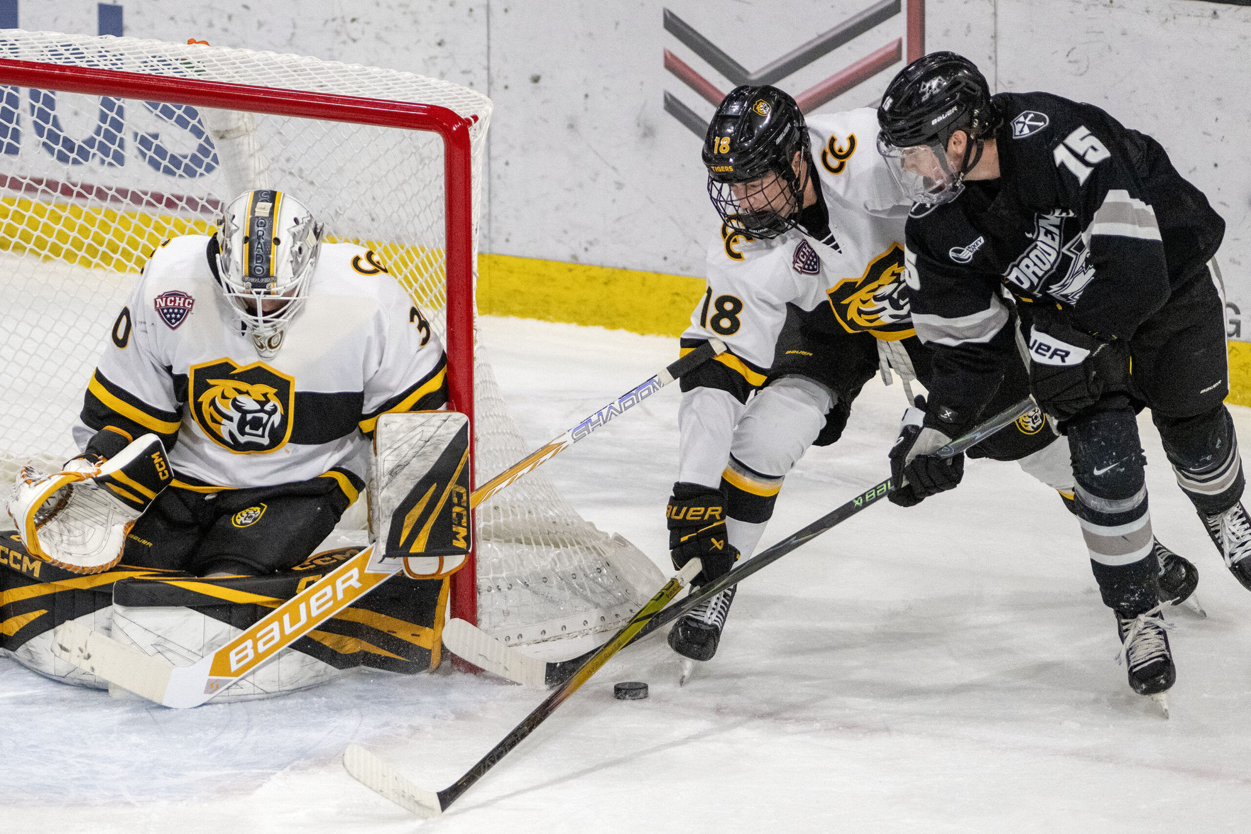Colorado College hockey continues inconsistent run in nation’s top 20, falls out of rankings after Miami weekend