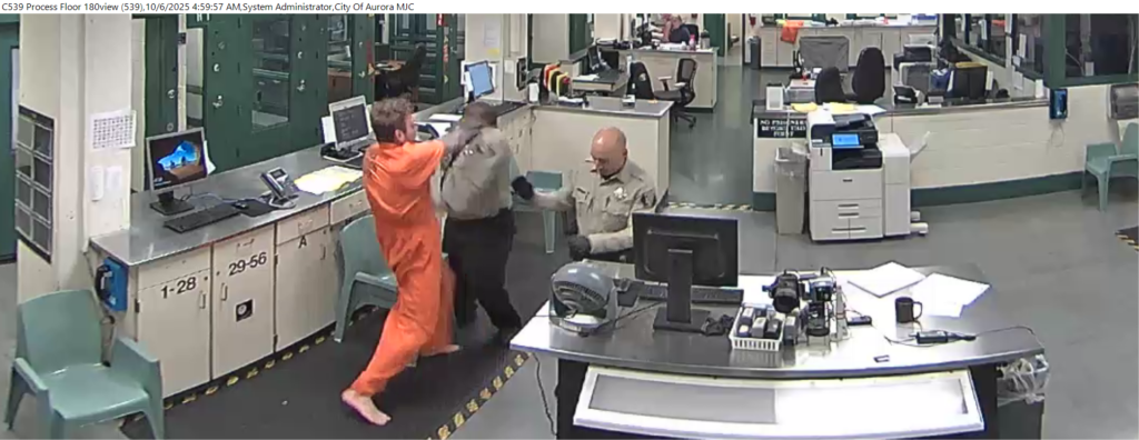 Aurora detention officer facing felony assault charge for breaking detainee’s arm