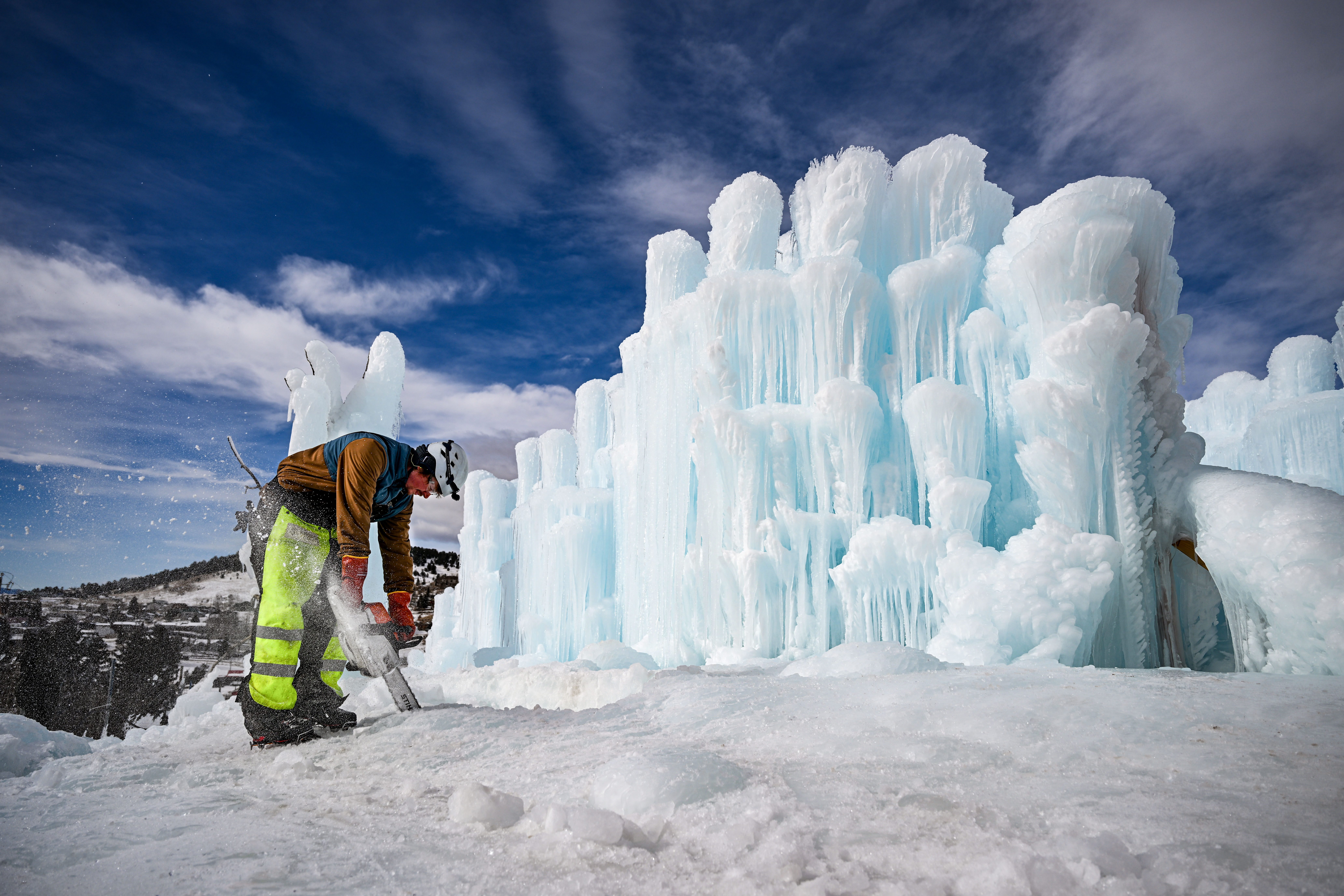 Opening day set for Ice Castles in Cripple Creek amid warm spell