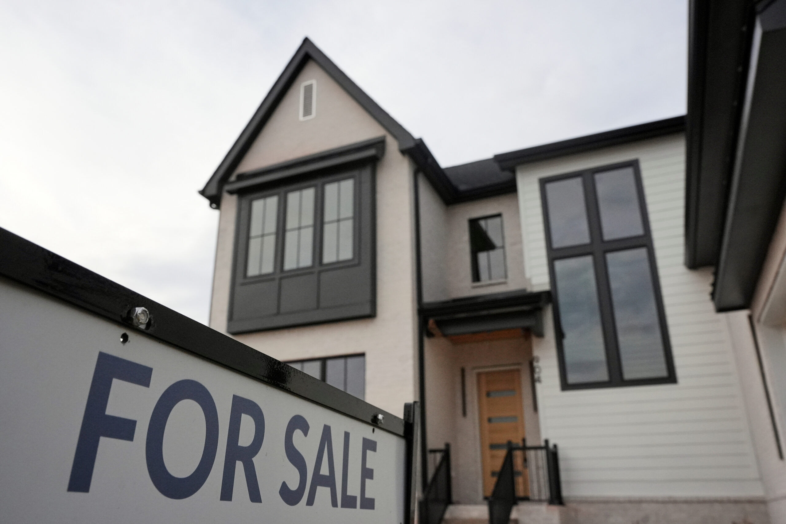 Mortgage rates hit 3-year low