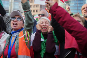 World leaders react cautiously to US and Israeli strikes on Iran