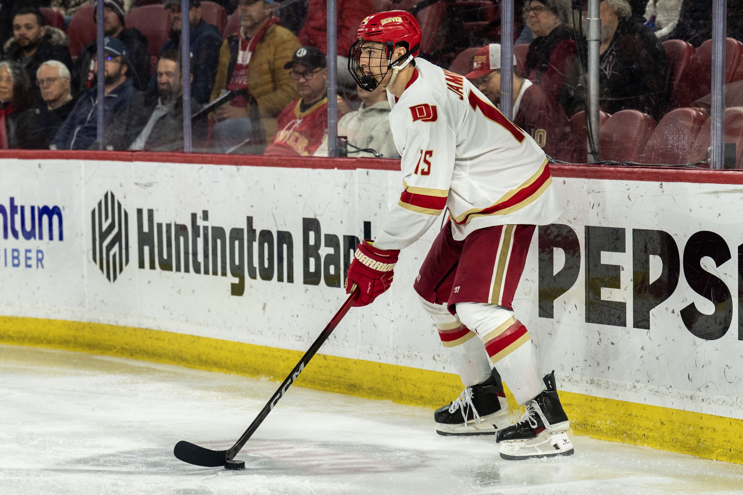 No. 7 DU hockey sweeps Miami (Ohio), advances to NCHC semifinals
