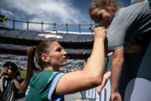 Mark Kiszla: Summit’s stadium-shaking debut shatters views on women’s sports