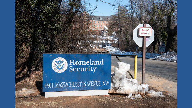 Trump to sign order to pay all DHS employees during record-long shutdown