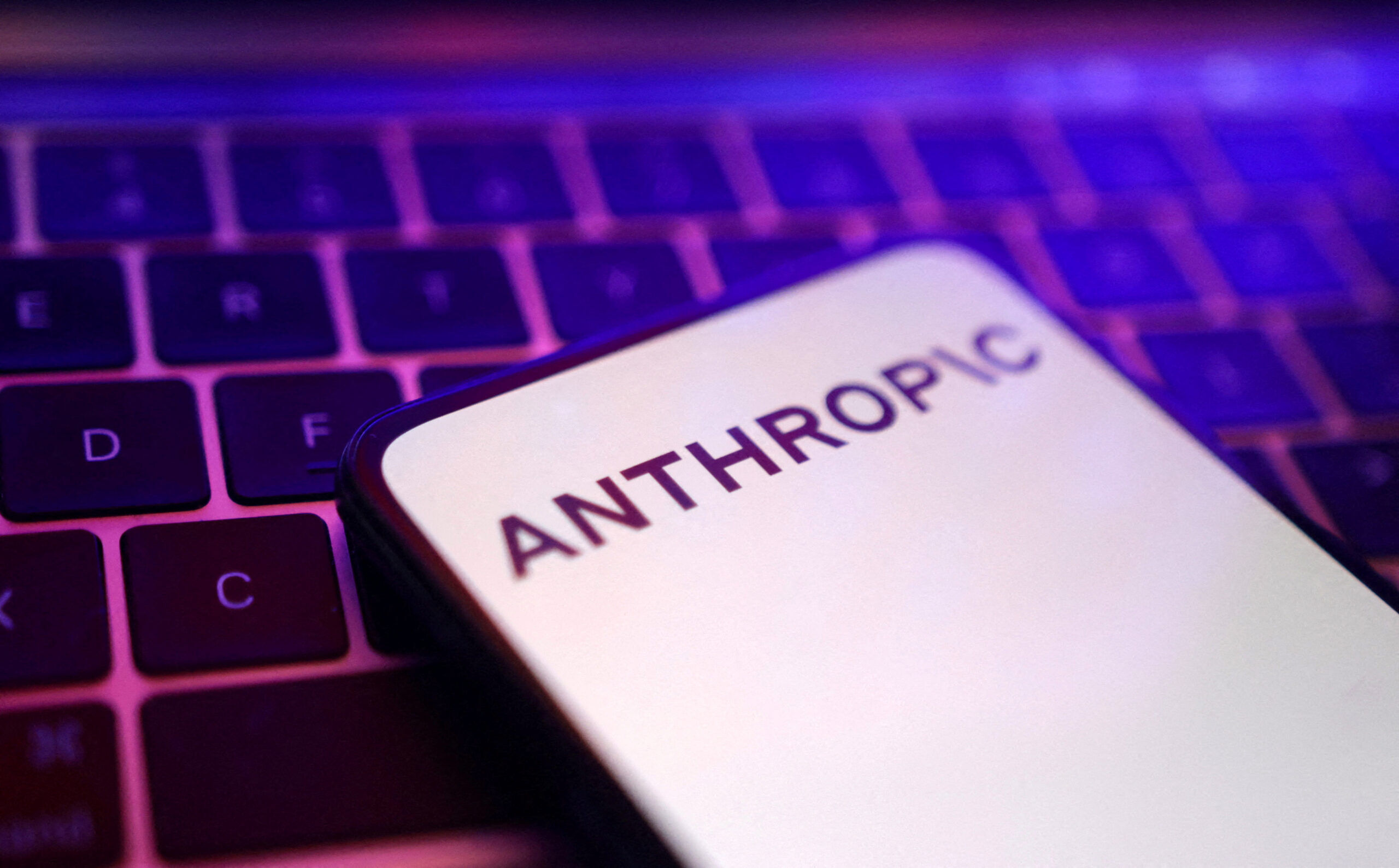 Pentagon blacklisting Anthropic AI as ‘supply chain risk’ was retaliatory, Elizabeth Warren suggests