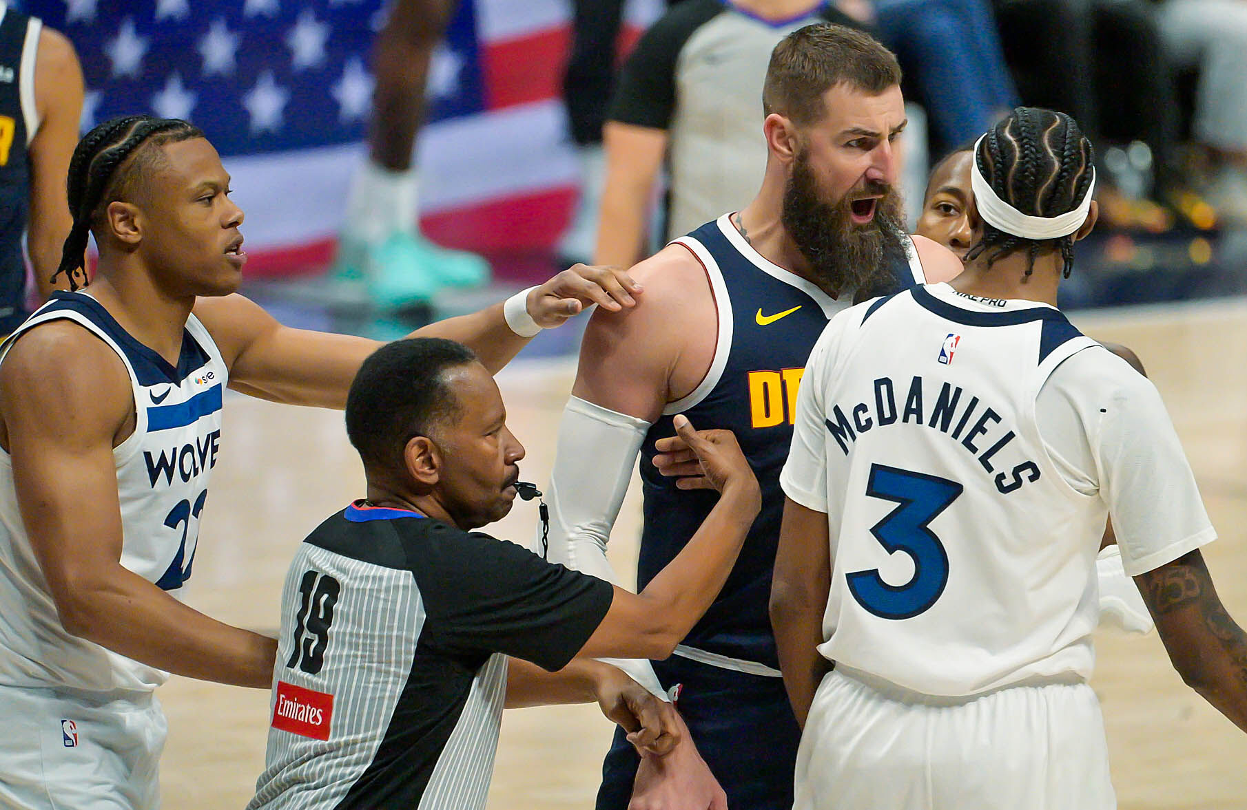 Mark Kiszla: Nuggets shut yap of Howlin’ Wolf Jaden McDaniels in blowout victory