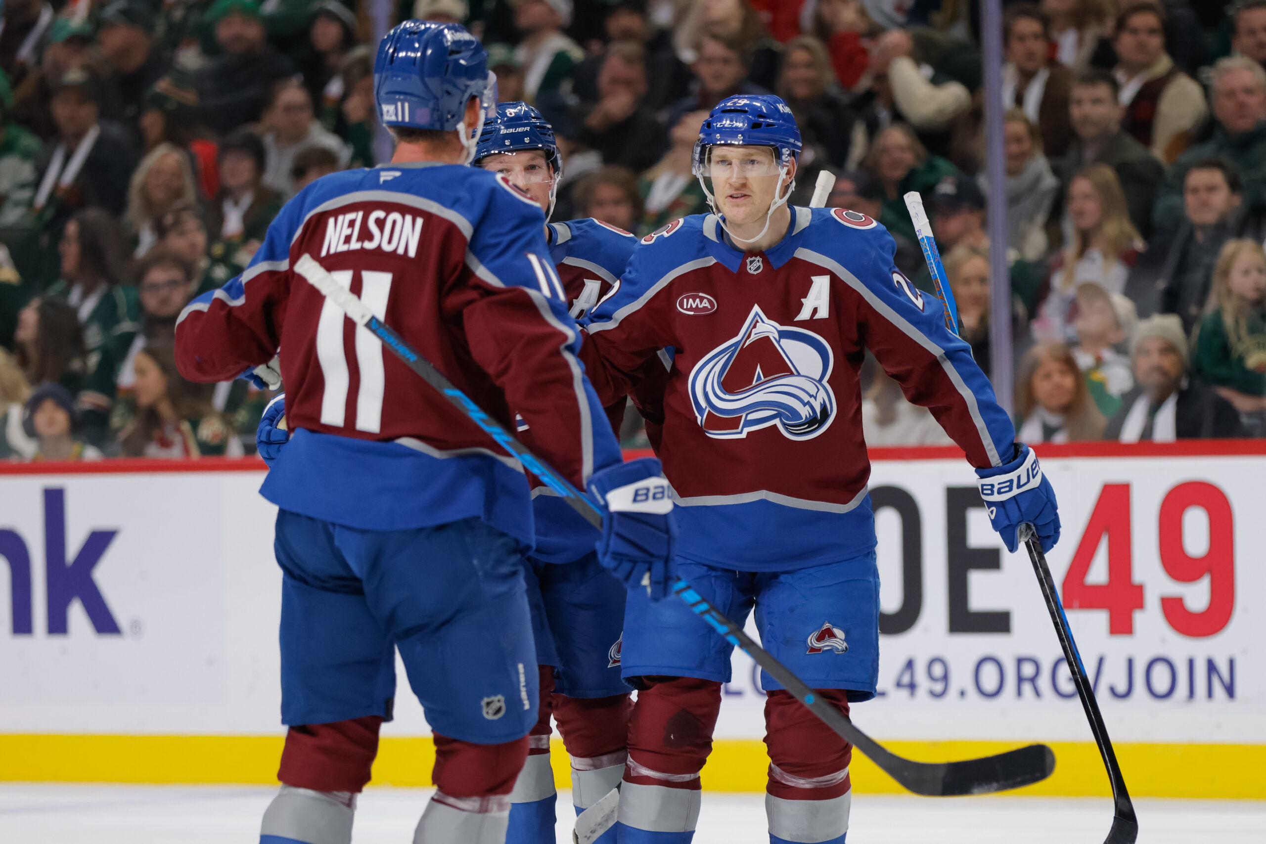 Avalanche clinch fourth Presidents’ Trophy, secure home ice for NHL playoffs