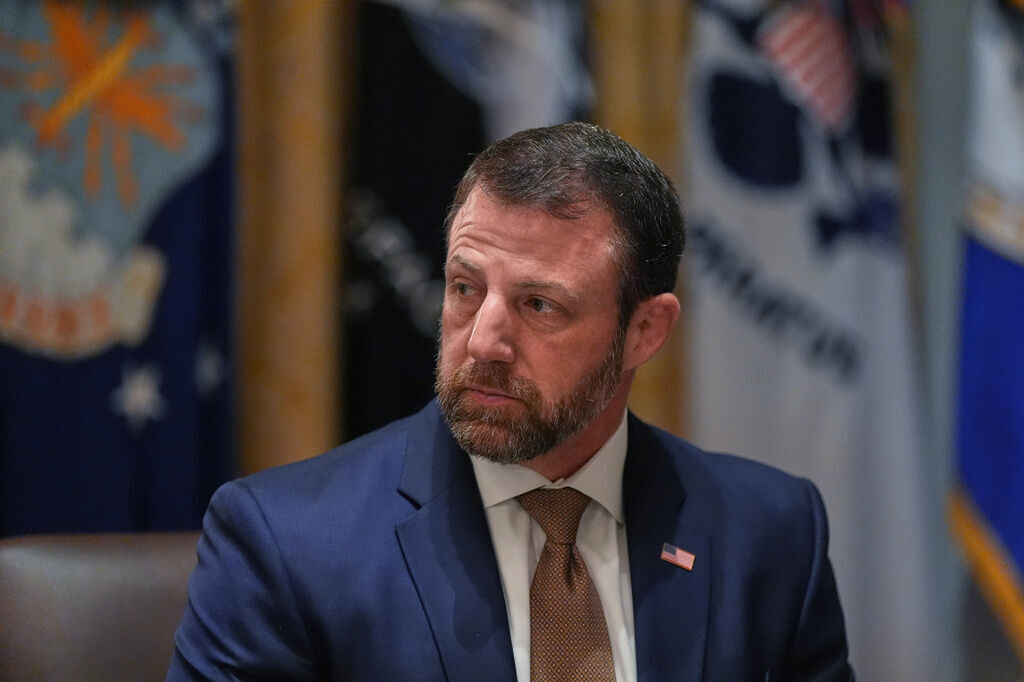 Markwayne Mullin wades into House-Senate fight over DHS funding