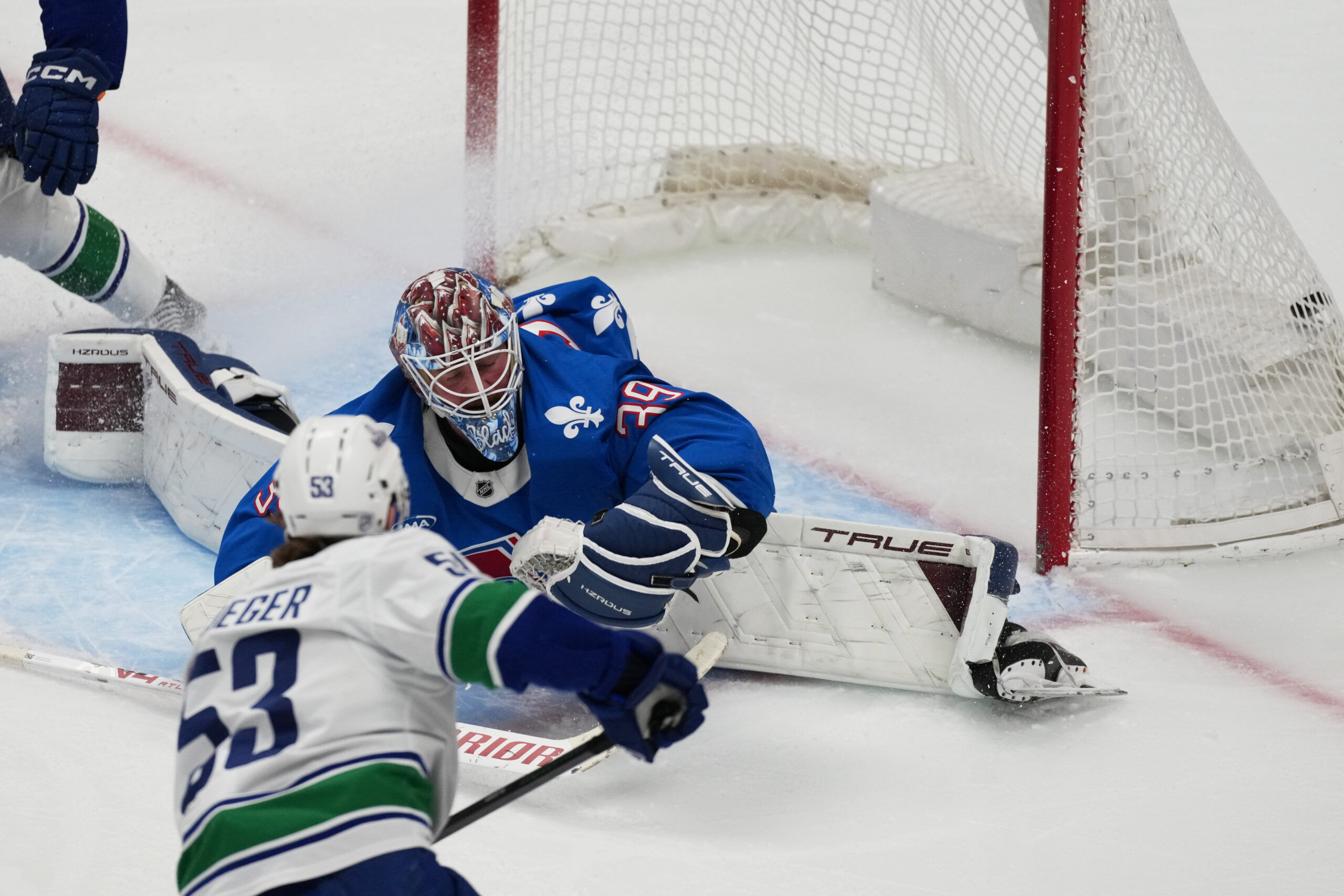 ‘No excuse’ as Avalanche suffer ugly loss to league-worst Canucks at home