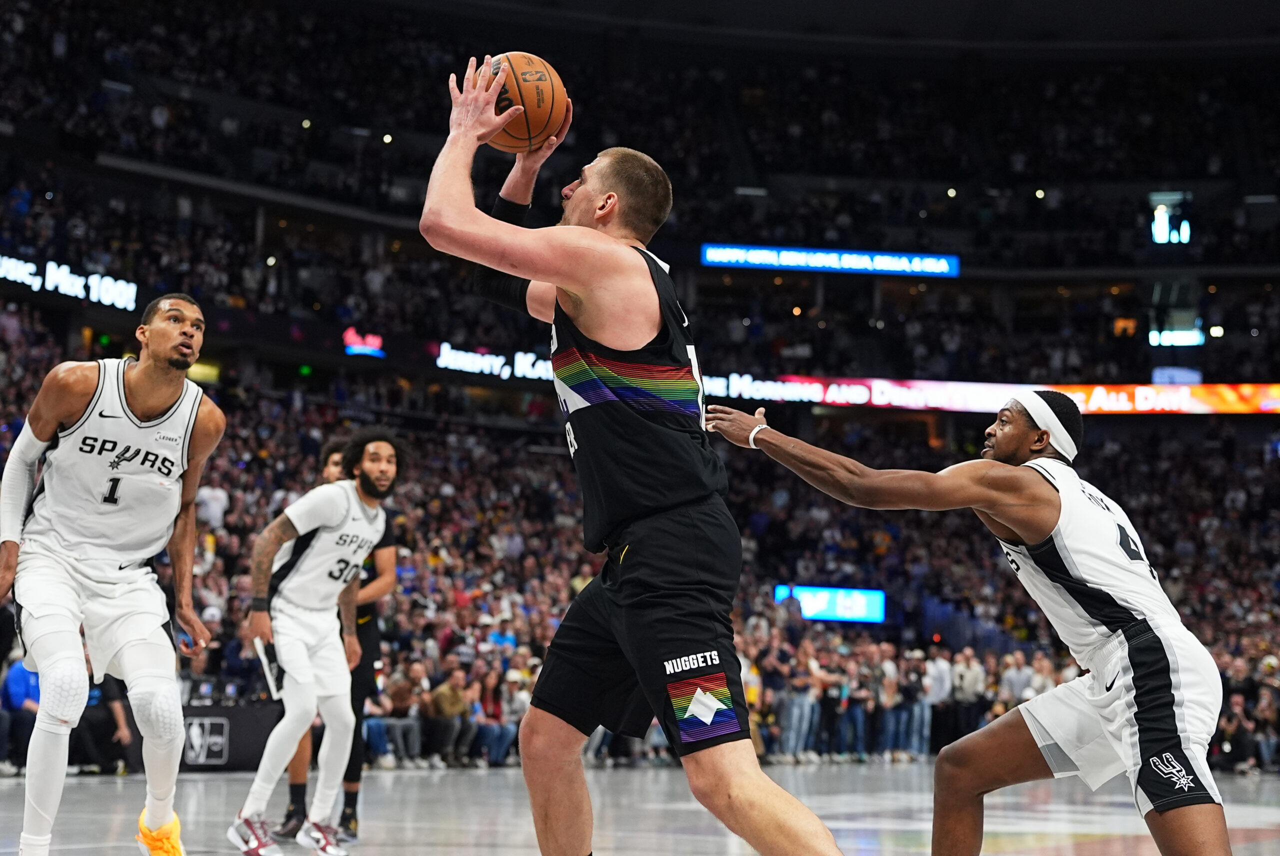 Nikola Jokic’s floater, Christian Braun’s 3 ball come up big | Nuggets notebook