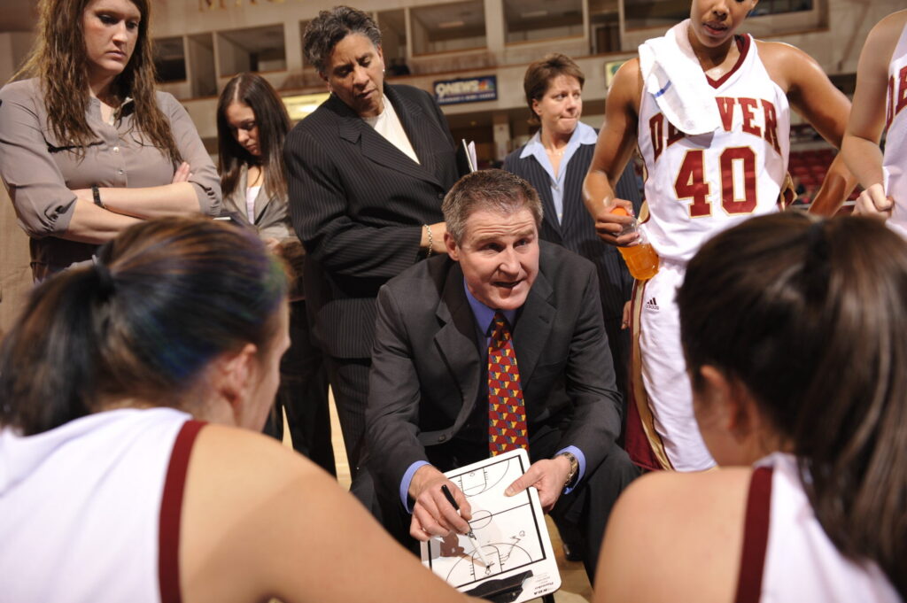 Erik Johnson adds Jasmine Gill to Denver’s women’s basketball staff | Colorado Sunshine