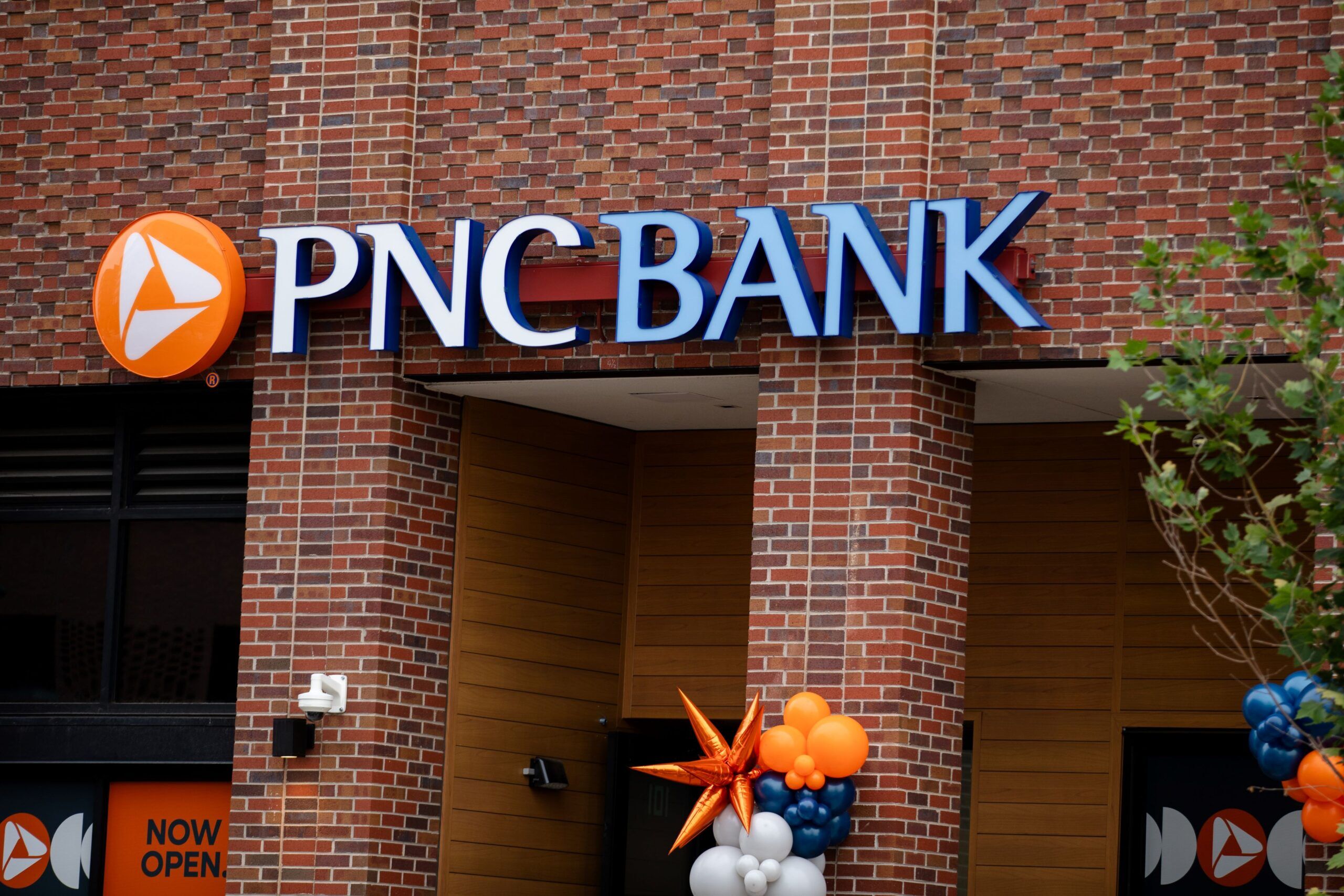 PNC Bank to lay off 777 from Lakewood facility