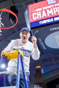Erik Johnson returns to coach Denver Pioneers women’s basketball | Colorado Sunshine