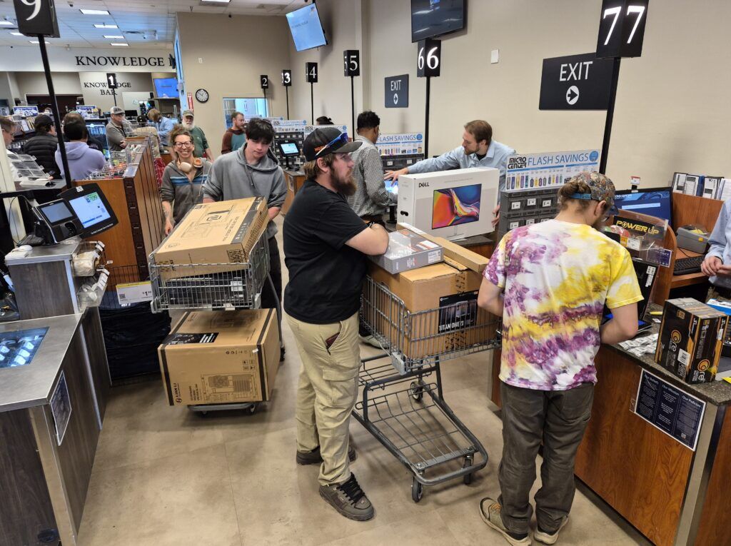 crowd shopping