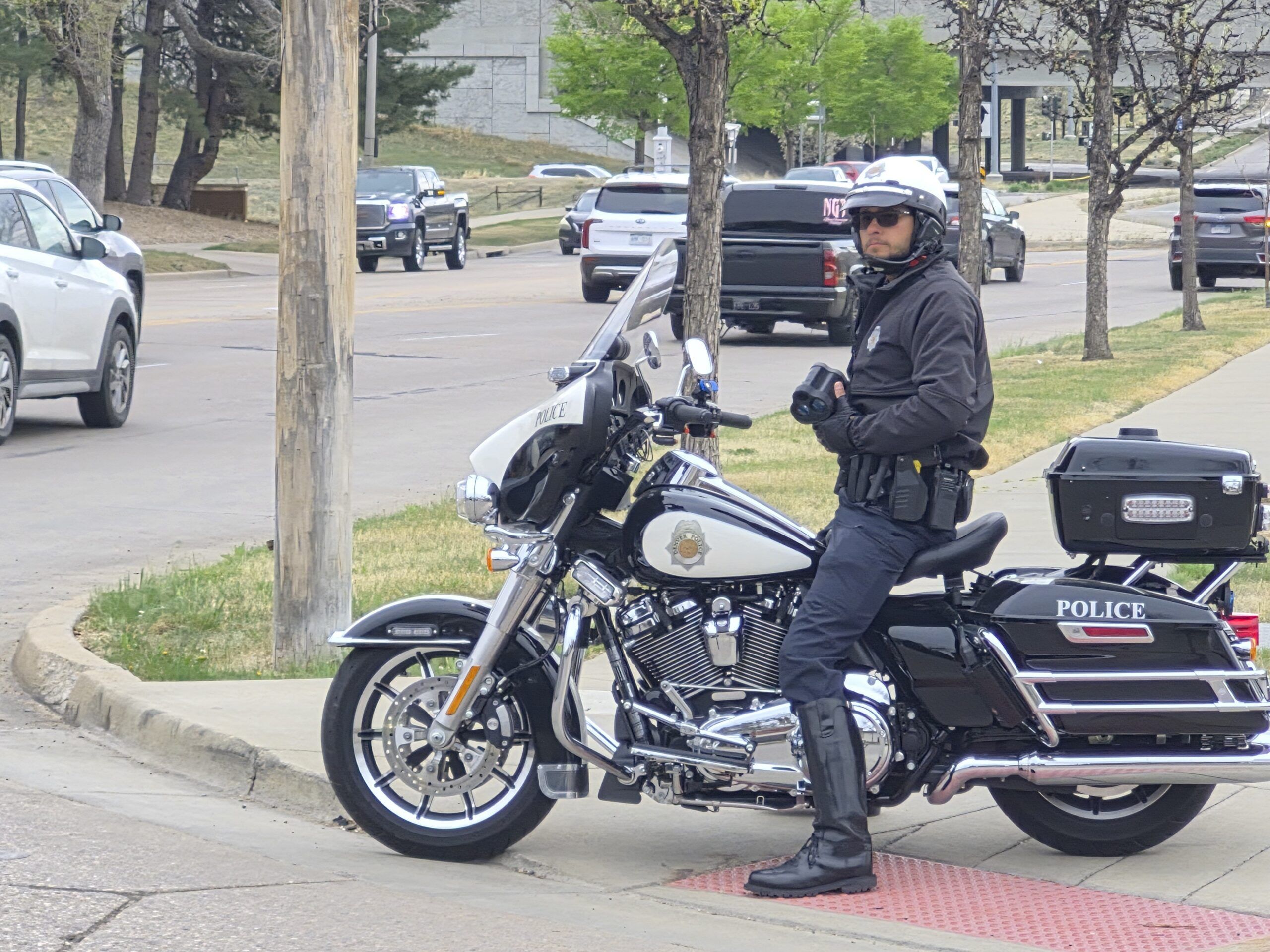 Denver police writing speeding tickets again as traffic deaths climb under Vision Zero