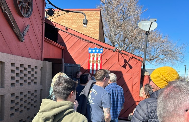 World Famous Dark Horse to reopen in new location