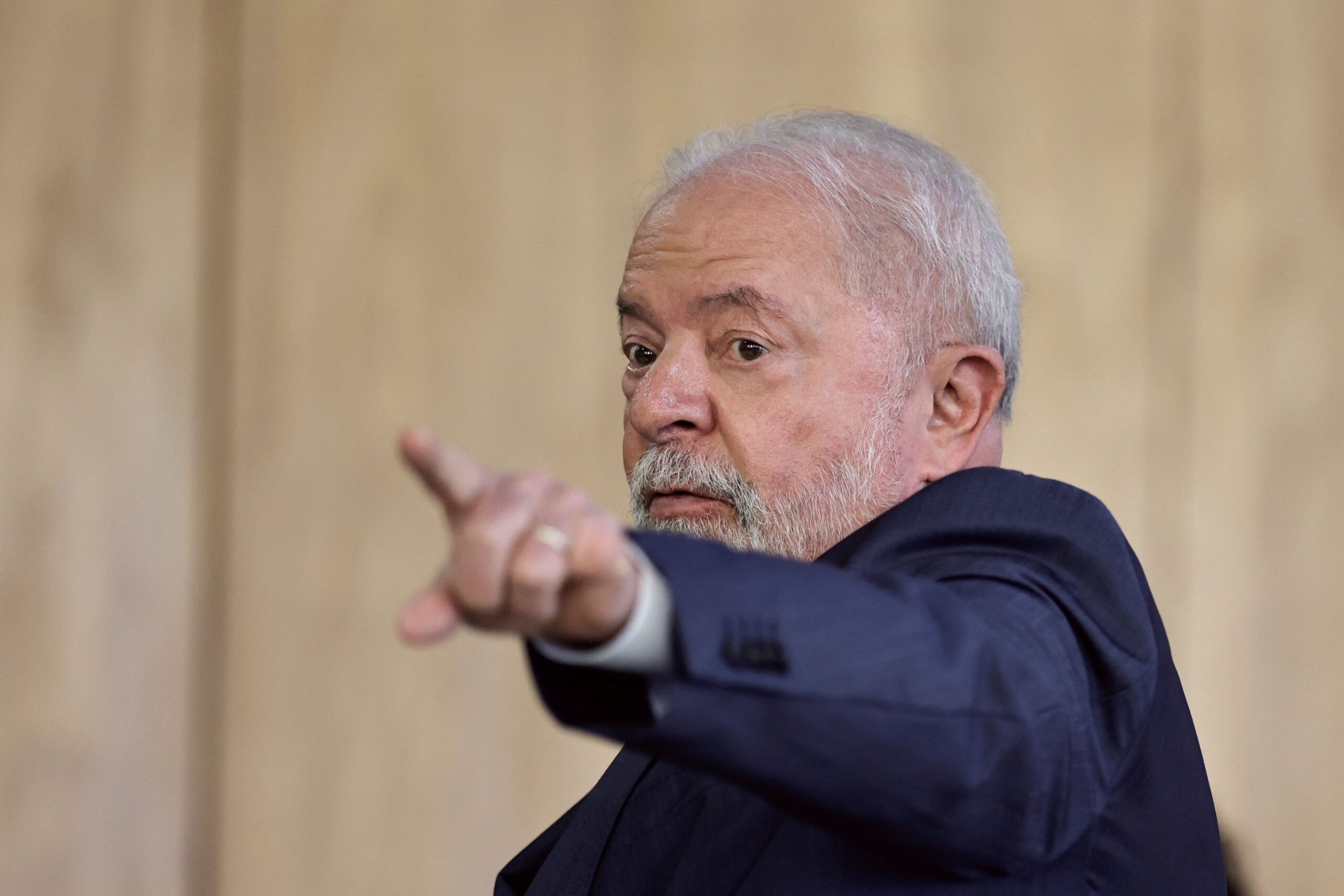 Trump’s meeting with Brazilian president Lula goes dark