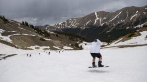 Arapahoe Basin to reopen for final weekend of ski season
