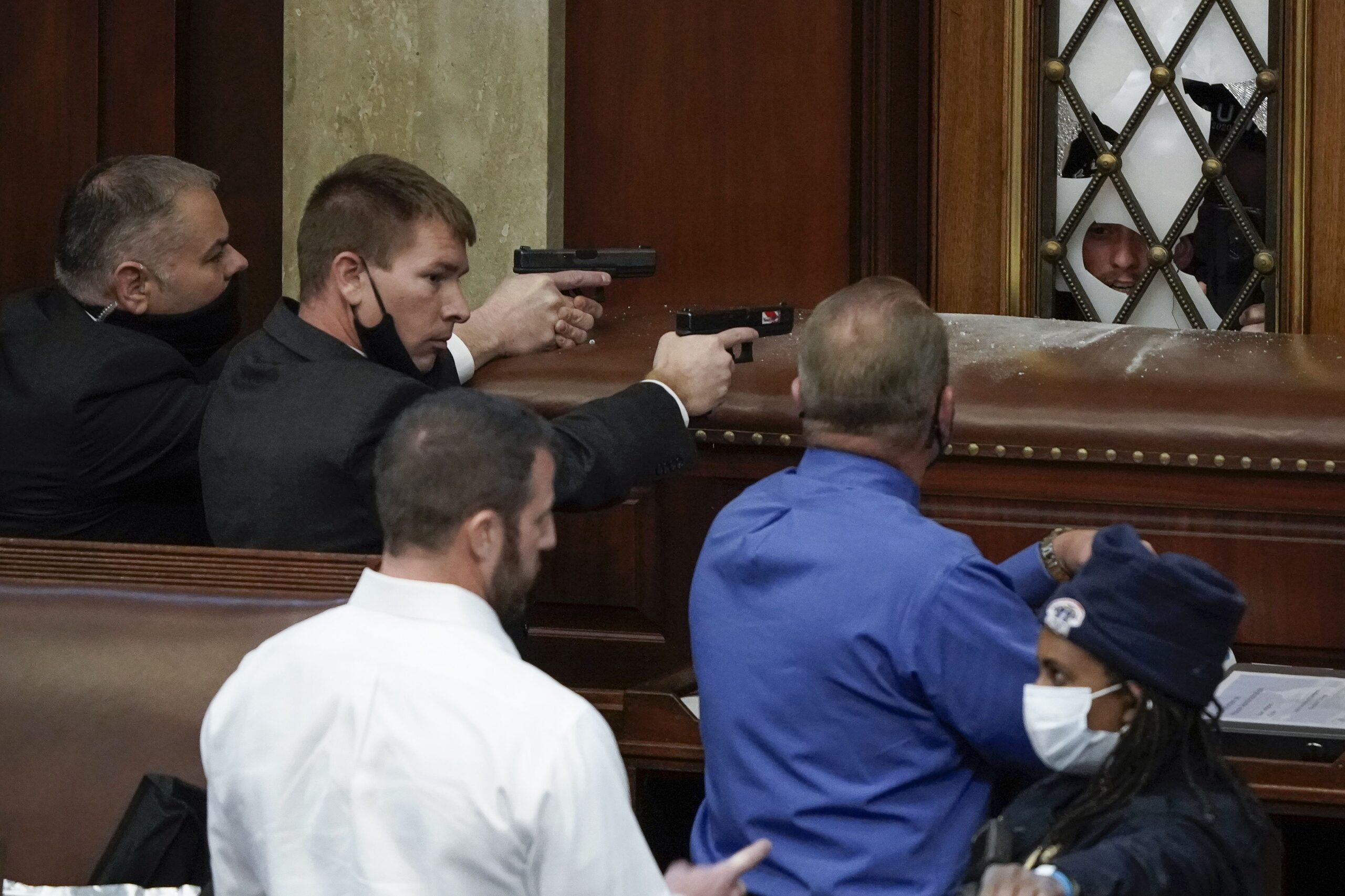 Officers who defended Capitol on Jan. 6 sue DOJ over anti-weaponization fund