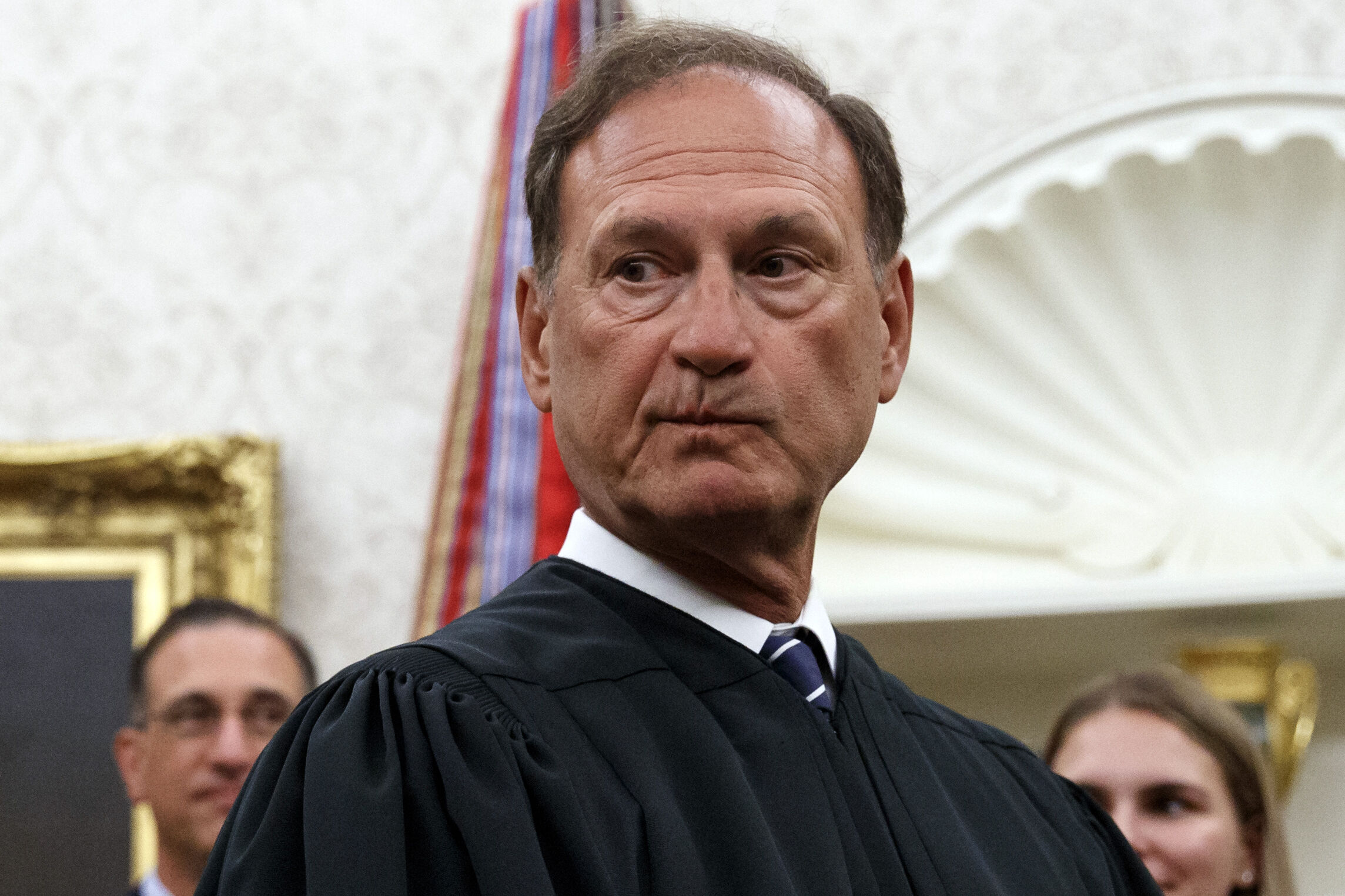 Samuel Alito halts appeals court ruling blocking mail-order abortion pills