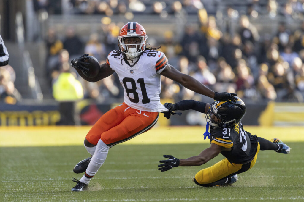 Broncos waive Michael Woods, Paul Manning to clear room for UFL players