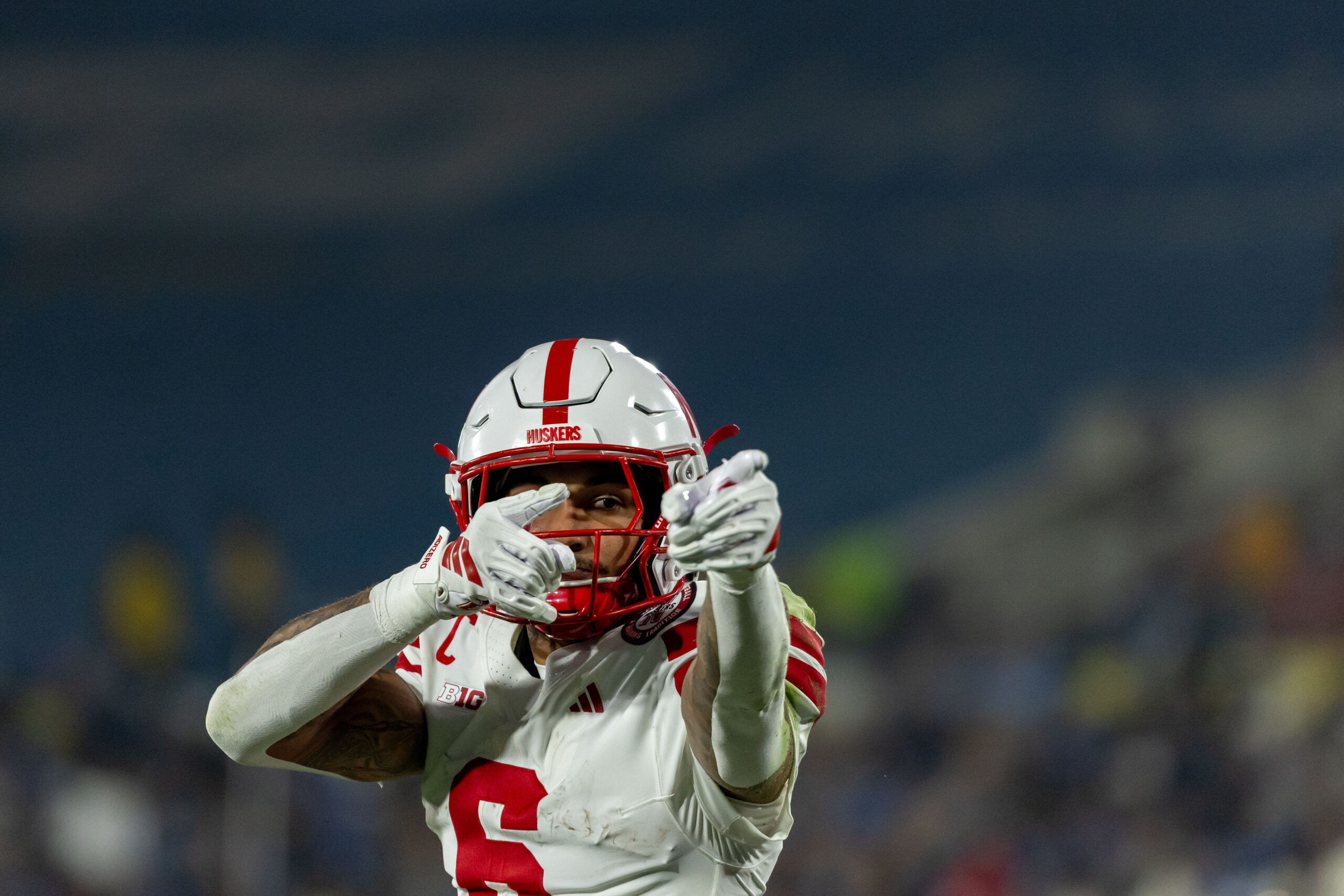 Broncos sign 13 college free agents, waive Garrett Nelson, Marques Cox