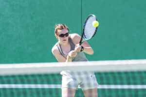Cheyenne Mountain girls’ tennis set to defend team title against Kent Denver after semifinals win
