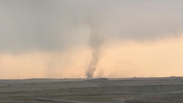 Landspout tornado spotted near Denver airport