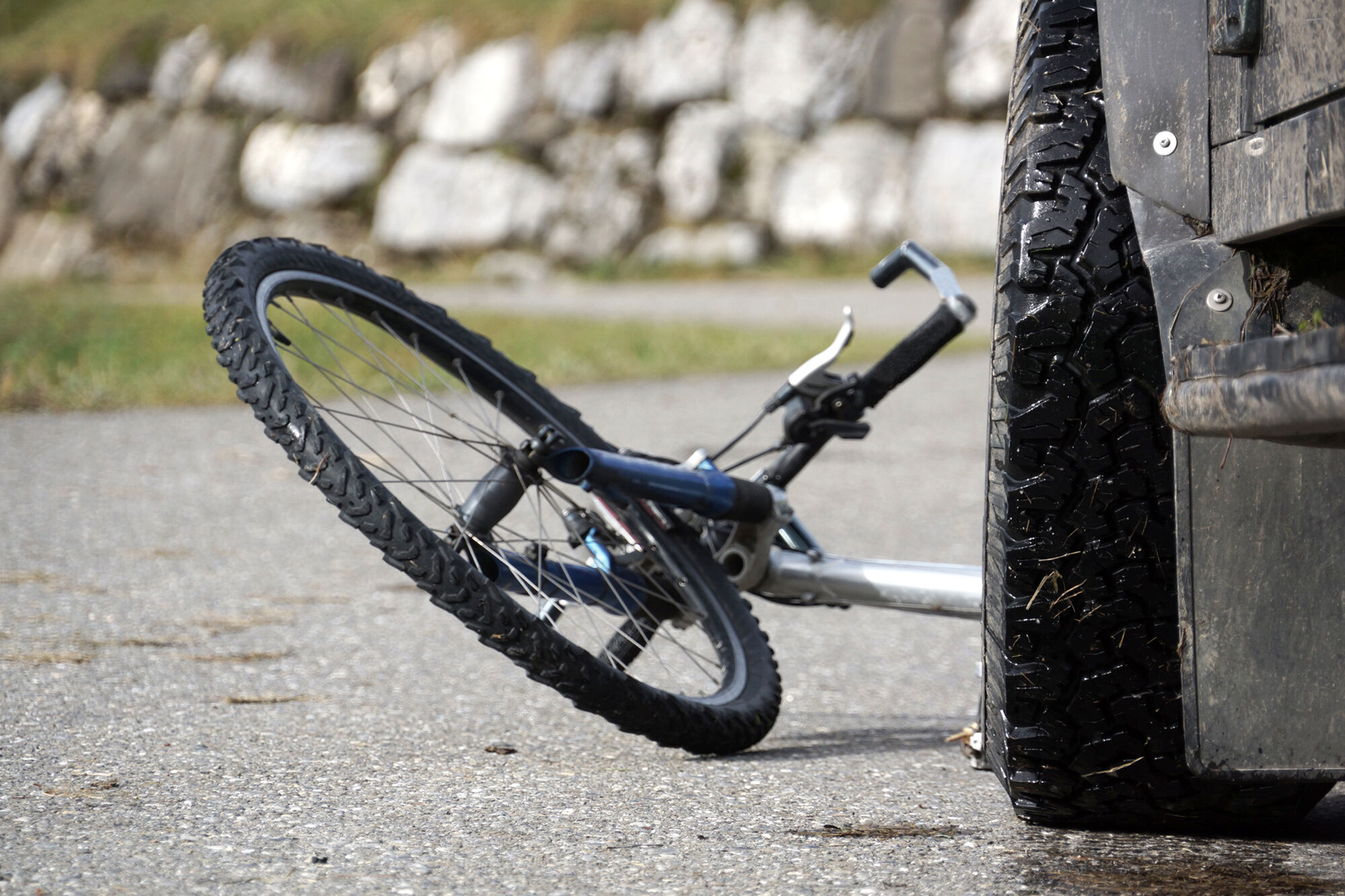 Hit-and-run results in serious cycling crash north of Boulder