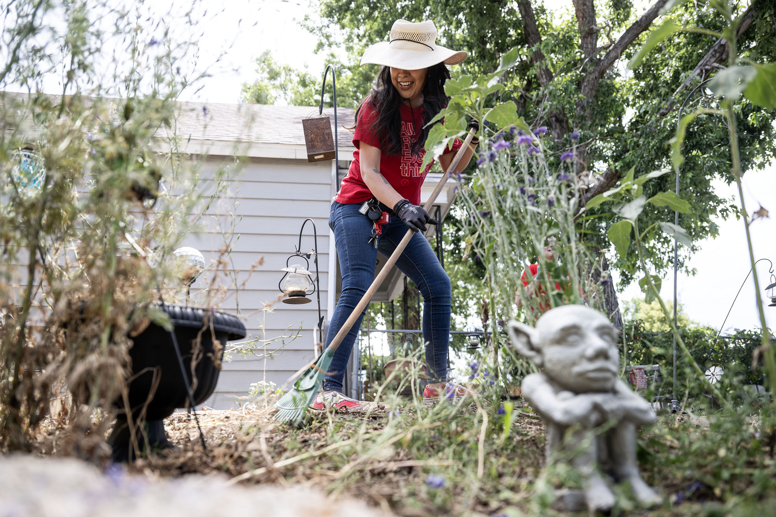 Volunteers tackle home repairs, gardening in Denver’s Globeville