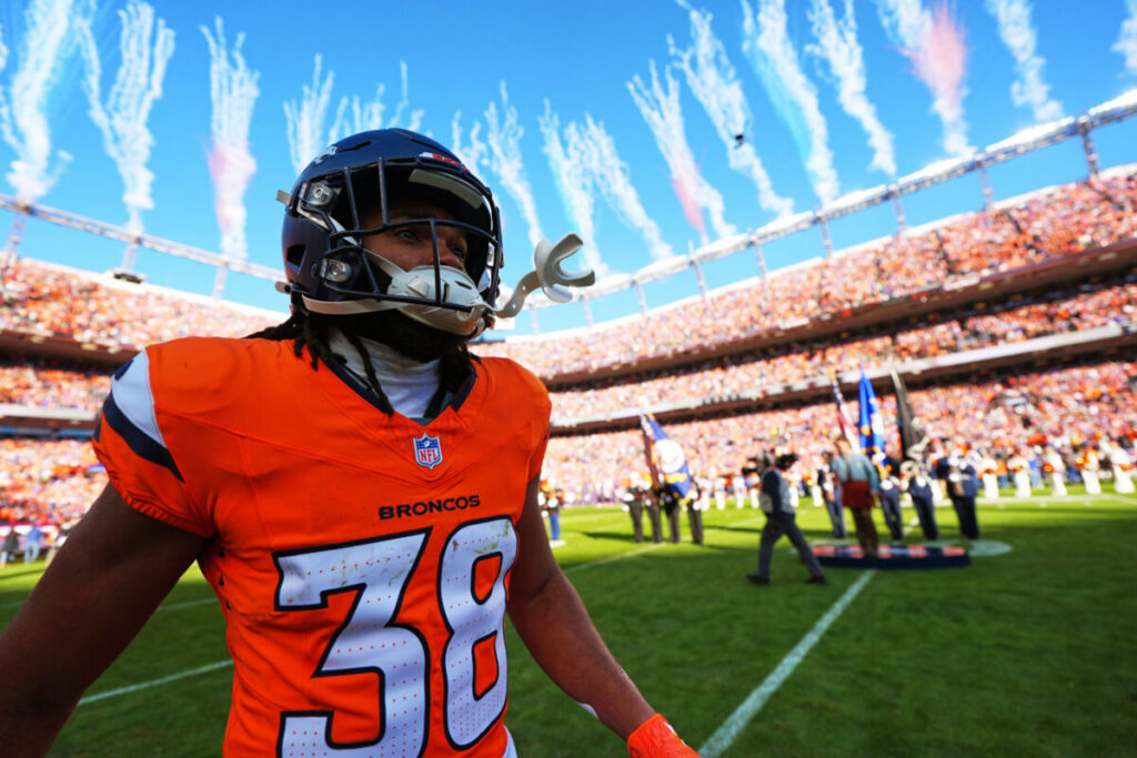 Despite odds against him, RB Jaleel McLaughlin re-signed due to ‘love’ for Broncos