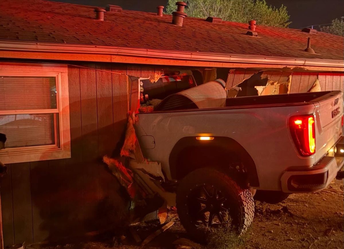 Suspected DUI driver hits 3 cars before crashing into Commerce City home, police say