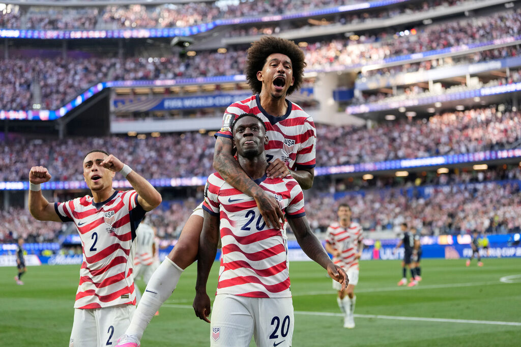 USMNT opens its home World Cup with a dynamic 4-1 victory over Paraguay