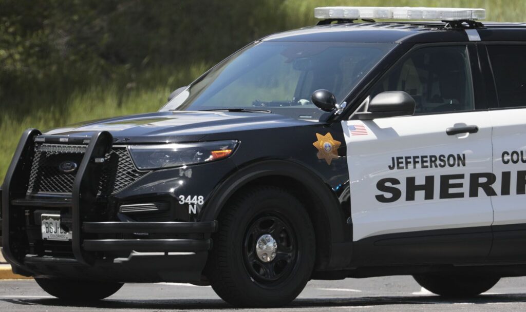 Off-duty JeffCo deputy arrested, charged with DUI Sunday