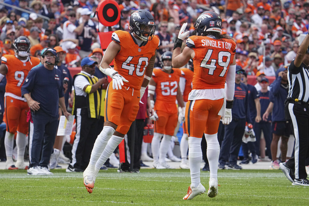 Alex Singleton returns after cancer scare to lead defense | Broncos analysis: Linebacker