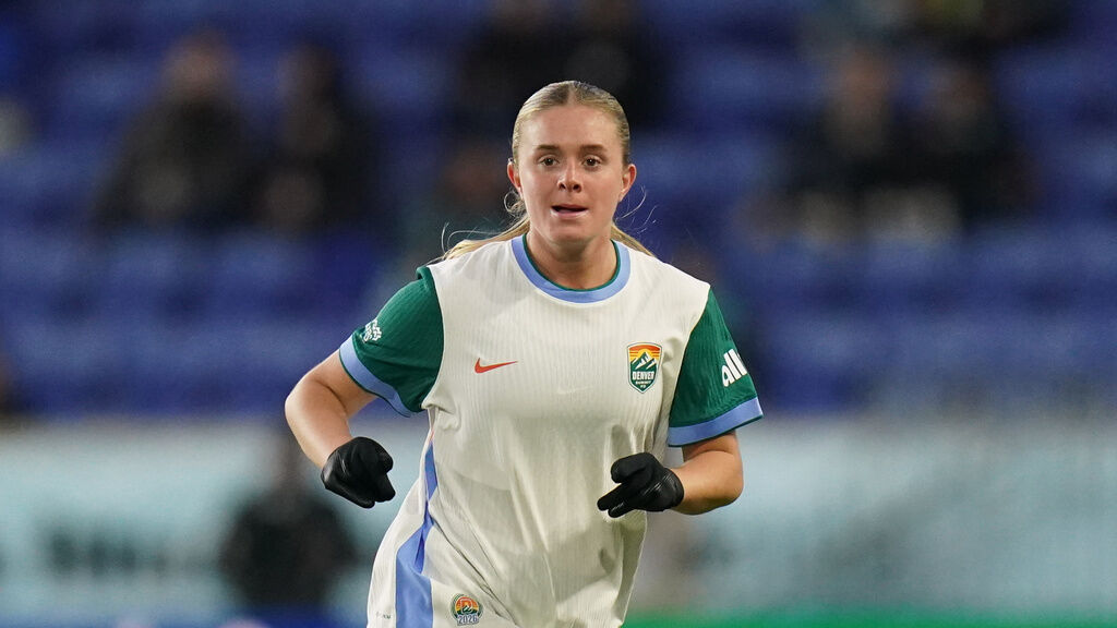 Denver Summit FC midfielder Devin Lynch (5) during an NWSL soccer match against Gotham FC, Wednesday, March 25, 2026 in Harrison, N.J. (AP Photo/Vera Nieuwenhuis)