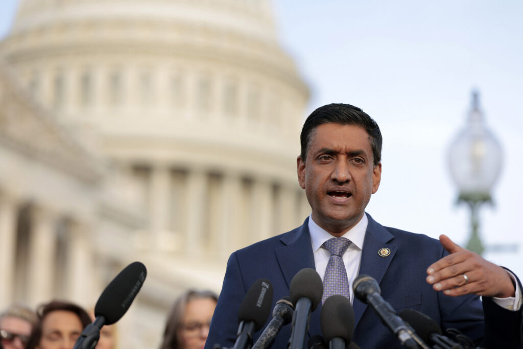 Lawmaker says he was detained on West Bank